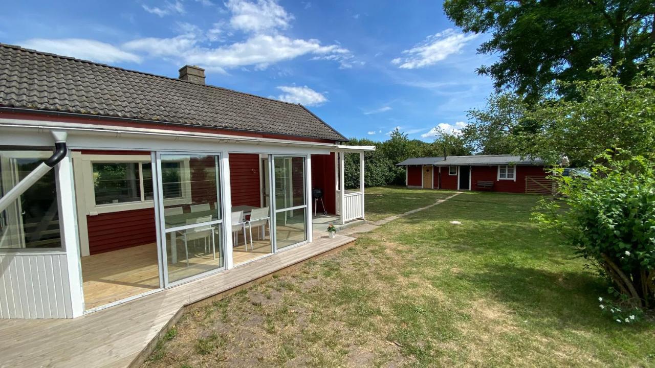 Charmig, Nyrenoverat Och Fullt Utrustad Stuga. Anpassad Foer Hundar, Naera Till Naturen Och Havet. Gangavstand Till Golfbana. Кальмар Экстерьер фото